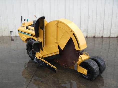 walk behind rock saw trencher